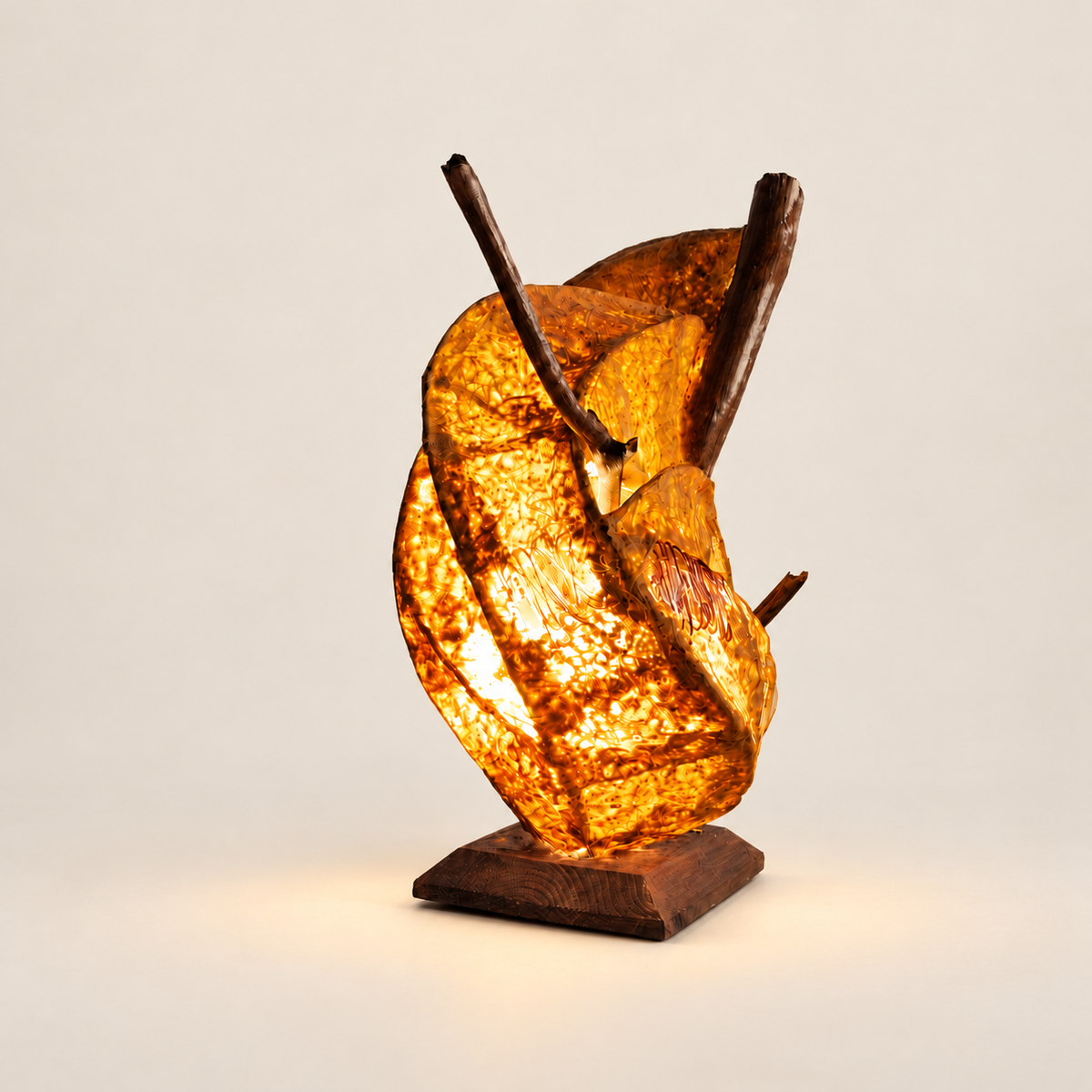 Amber Nest — Lichtskulptur