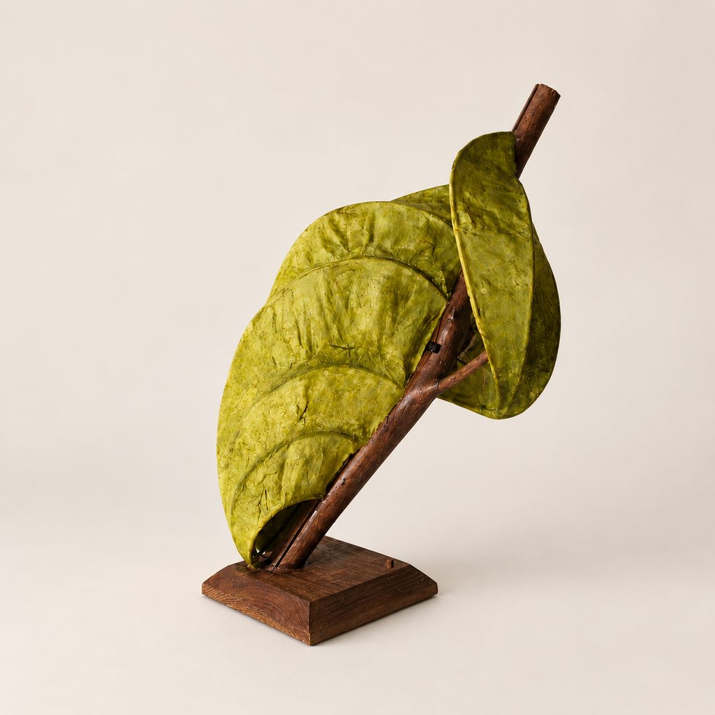 Forest Flow sculptural lamp, additional original angle 5 on warm ivory