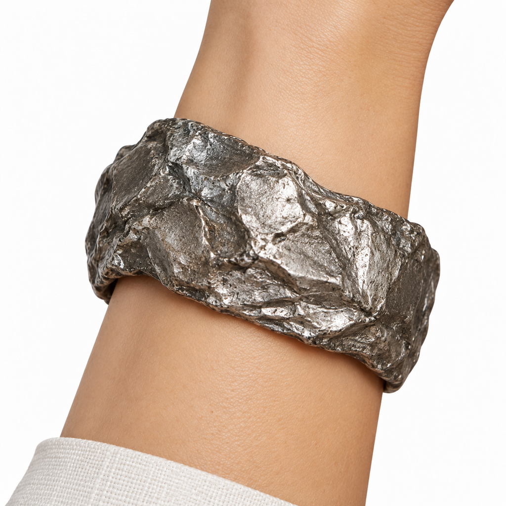 Silver Contour I - worn on wrist