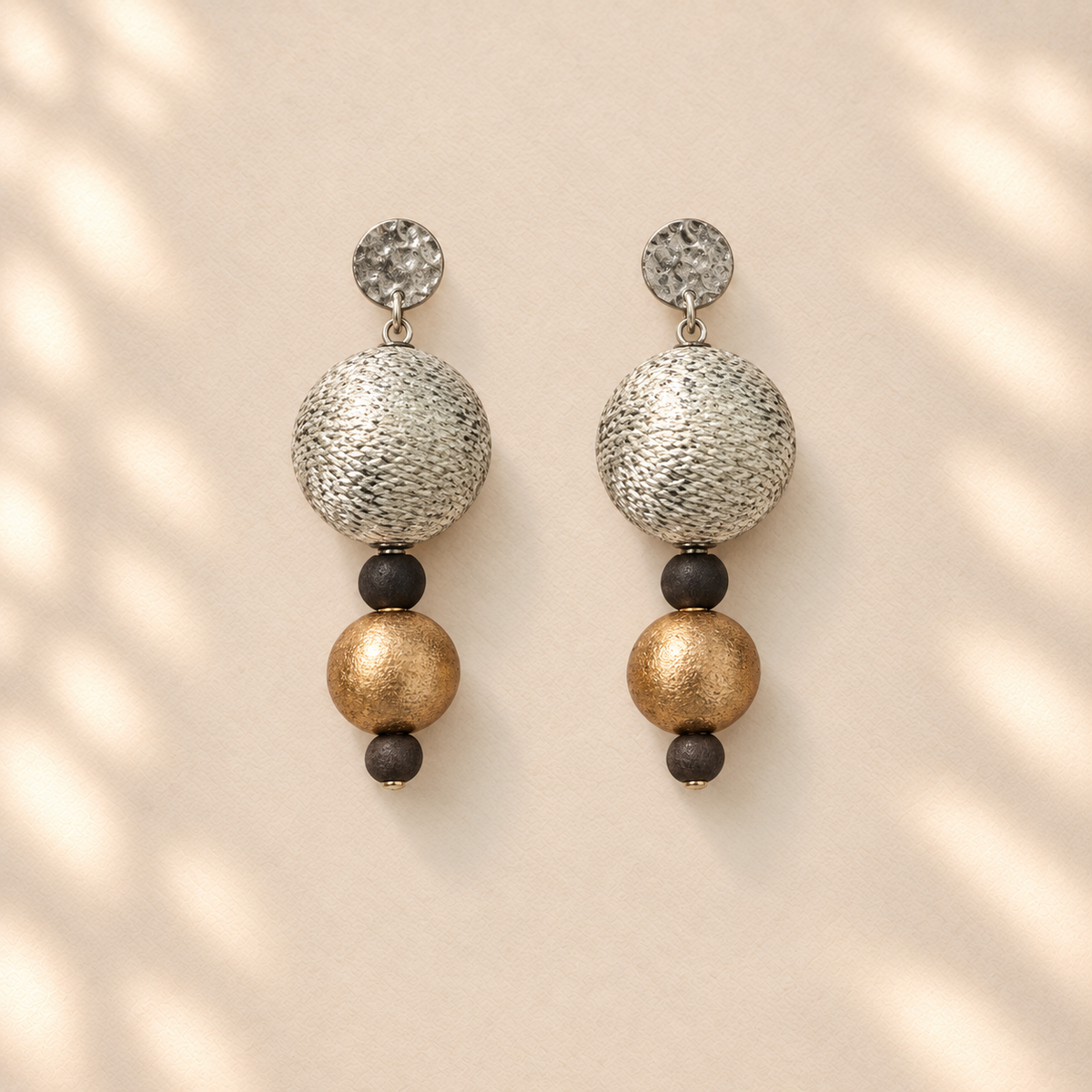 Tension in Balance Gold variant - silver main sphere, gold bead and dark spacers